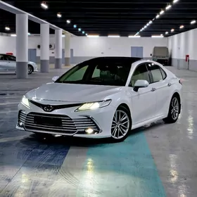 Toyota Camry 2021