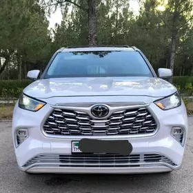 Toyota Highlander 2022