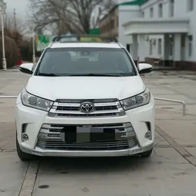 Toyota Highlander 2017