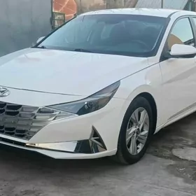 Hyundai Elantra 2023