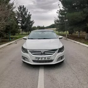 Volkswagen CC 2011