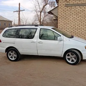 Toyota Sienna 2000