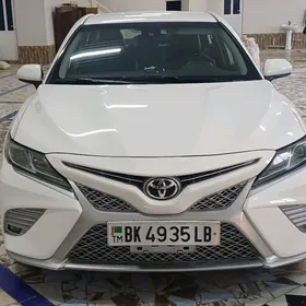 Toyota Camry 2019