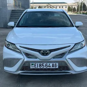 Toyota Camry 2023