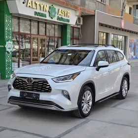 Toyota Highlander 2022