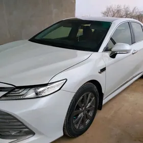 Toyota Camry 2018