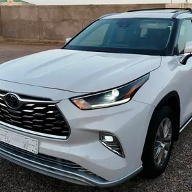 Toyota Highlander 2022