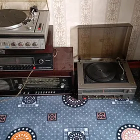 проигрыватели.