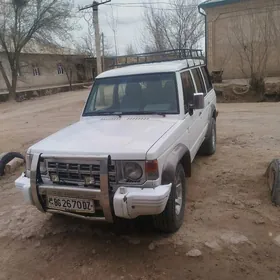 Mitsubishi Pajero 1991