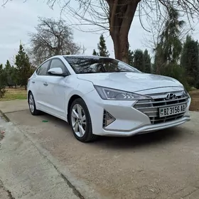 Hyundai Elantra 2019