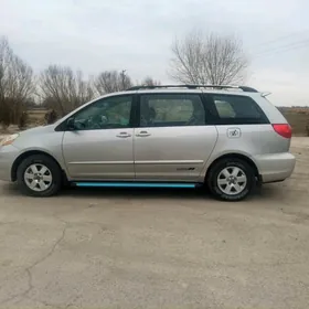 Toyota Sienna 2009