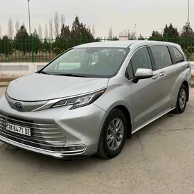 Toyota Sienna 2022