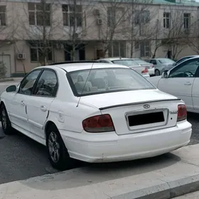 Hyundai Sonata 2002