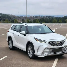 Toyota Highlander 2022