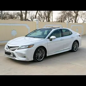Toyota Camry 2020