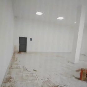 Magazyn onumcilik awtoban yold