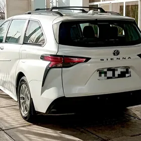 Toyota Sienna 2021