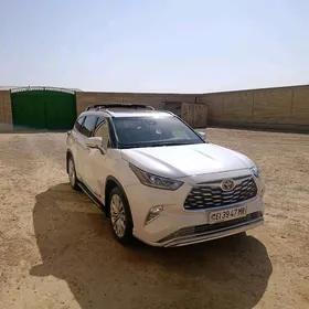 Toyota Highlander 2023