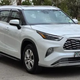 Toyota Highlander 2022