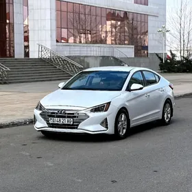Hyundai Elantra 2020