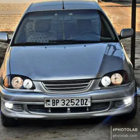 Toyota Avensis 1999