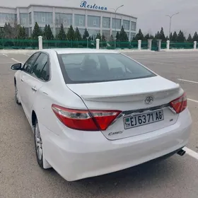 Toyota Camry 2017