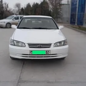 Toyota Camry 2001