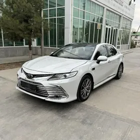 Toyota Camry 2020