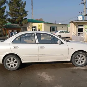 Nissan Sunny 2009