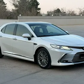 Toyota Camry 2023