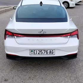 Hyundai Elantra 2021