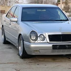 Mercedes-Benz E320 1998