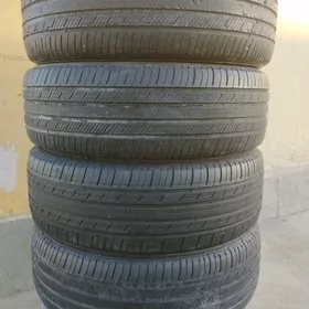 235 55 20 MICHELIN