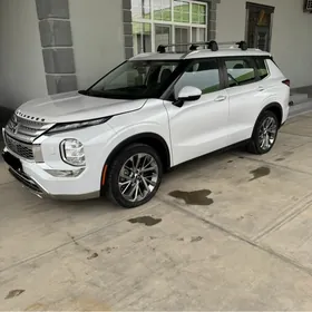 Mitsubishi Outlander 2022