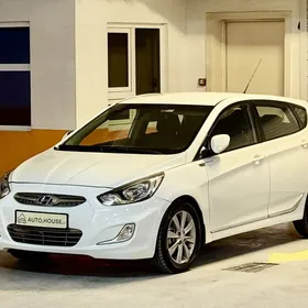 Hyundai Accent 2015