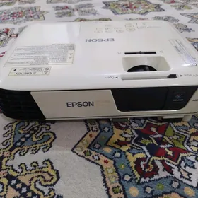 Epson proyektor