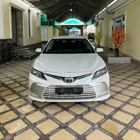 Toyota Camry 2022