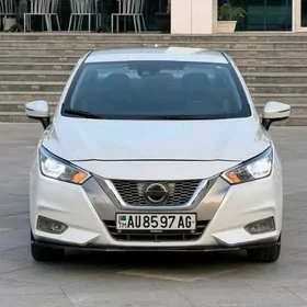 Nissan Versa 2021