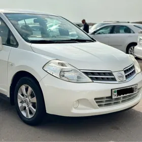 Nissan Tiida 2008