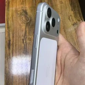 Iphone 17 pro silver