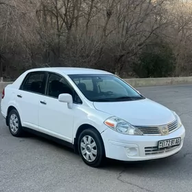 Nissan Versa 2010