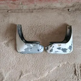 брызговики на Камри 40