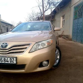 Toyota Camry 2010