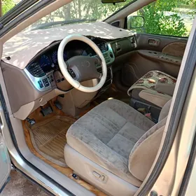 Toyota Sienna 2001