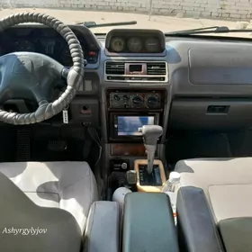 Mitsubishi Montero 1998