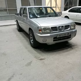 Nissan Navara 2003