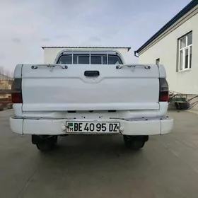 Mitsubishi L200 2002