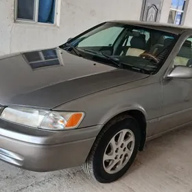 Toyota Camry 1999