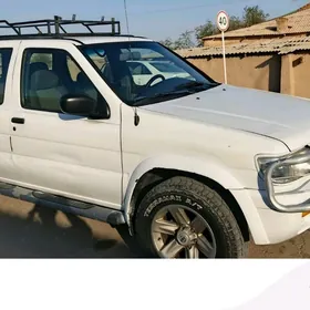 Nissan Pathfinder 1997