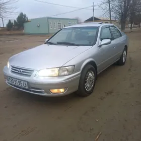 Toyota Camry 2000